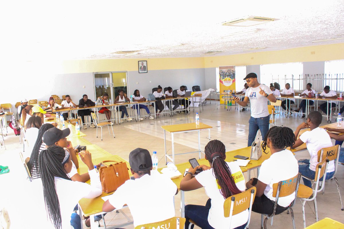 SAYWHATOrg's tweet photo. #HappeningNow day 2 of Peer Education training at Midlands State University.  Participants are being educated on SRHR &amp; its connections to GBV, HIV, TB, &amp; other current challenges affecting young people like drug &amp; substance abuse, and mental health.
@SwedeninZW https://t.co/RaXXPc32uC