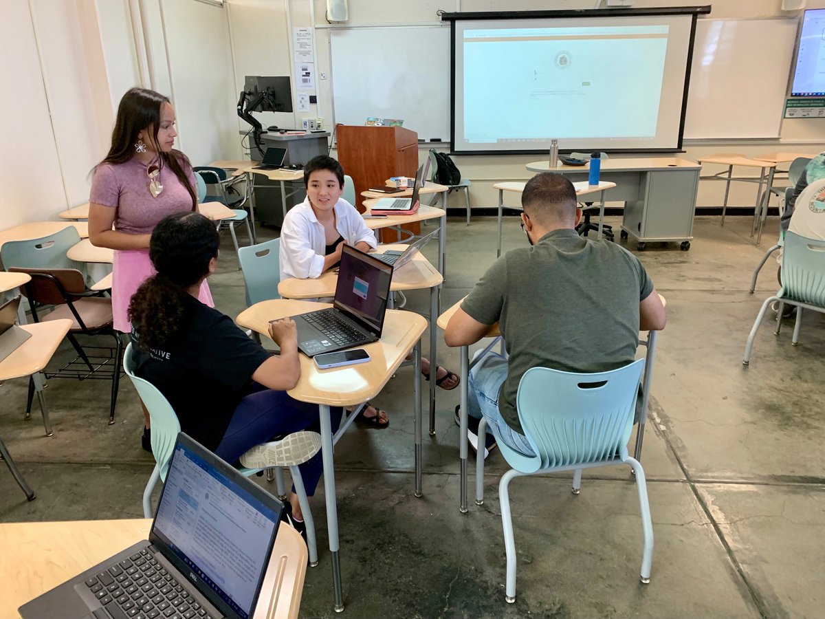 BioMASSlab's tweet photo. We’ve been having a great time in Puerto Rico! During the first few days of research training, students learned about high-performing teams 🤝, types of literature 📚, citation managers 📖, and stakeholder engagement 🤗. We then reviewed our research projects for the summer. 🔬 https://t.co/oNgwKeDfGF