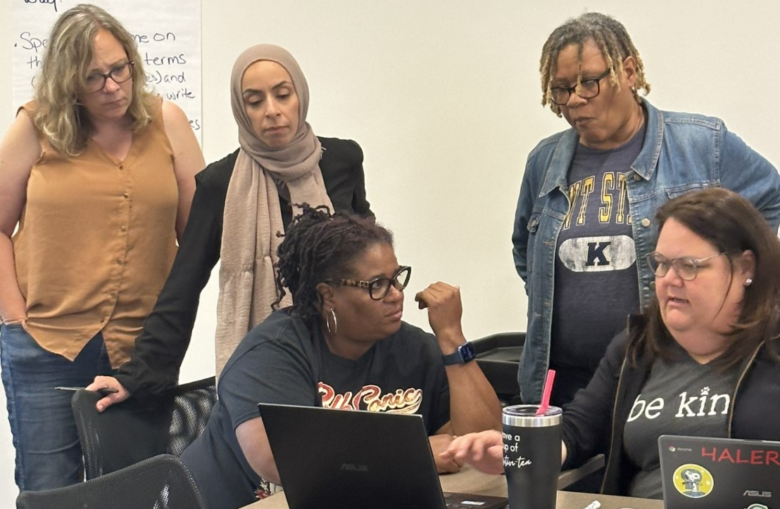 Teachers teaching Teachers after the Explicit Writing Instruction training! The Centralized Reporting System CRS has power when used strategically to inform our teaching practices! #lovewhenthishappens  #CRSWrtitingCheckpoints <a href="/ESC_Teach/">ESC of Northeast Ohio Teaching & Learning</a> <a href="/ESCNortheastOH/">ESCNortheastOhio</a>