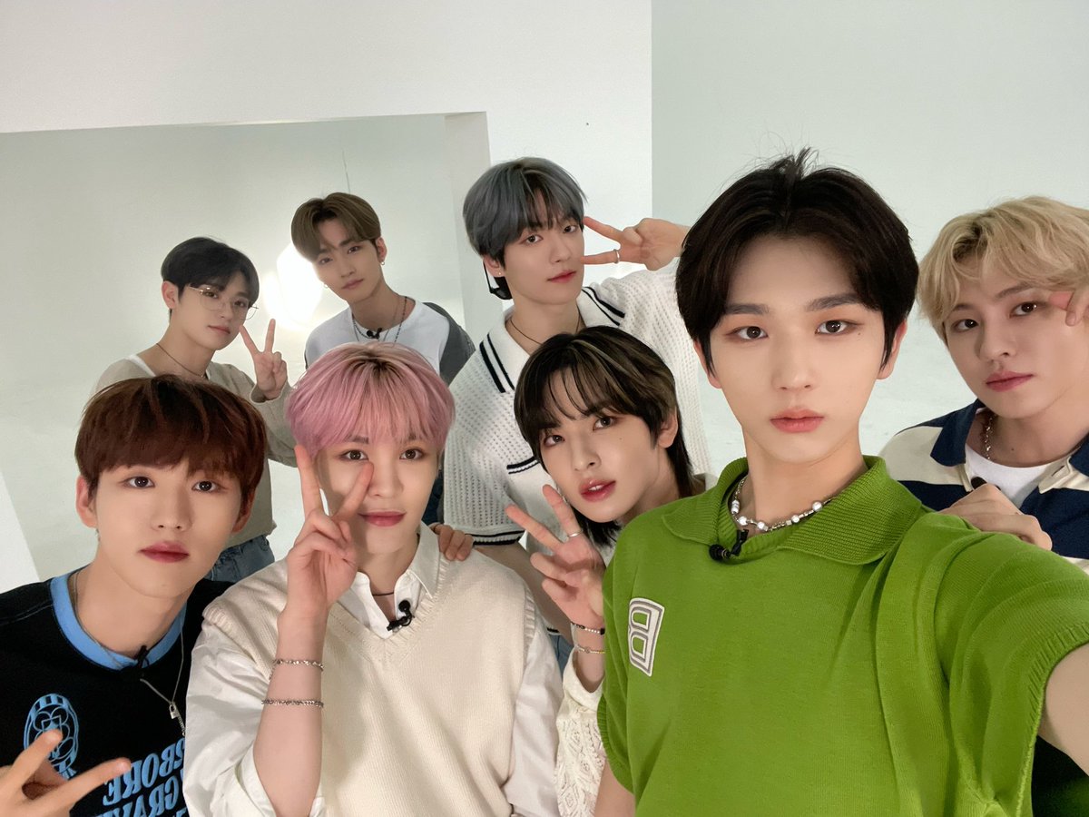 the_EPEX's tweet photo. [🎁]
#냥냥대축제 의 우당탕탕 신나는 에피소드😻 즐겁게 보셨나요?💚 우리 누나네 생선가게는 나옹이들이 지키니까 걱정말라냥‼️🐟

#EPEX #이펙스 #2023EPEX8CARNIVALS #EPEX2ndAnniversary #EPEX두살됐어요 #이펙스데뷔2주년 #ZENITH #제니스 #위시 #금동현 #뮤 #아민 #백승 #에이든 #예왕 #제프 https://t.co/sVMHVqdnY1
