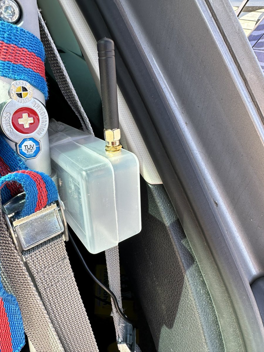 paderijk's tweet photo. @jilles_com @geekc64os Got one permanent in the car 😎 https://t.co/hlaQM0gRlI
