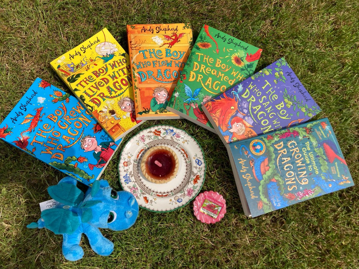 Giveaway!🐉 To celebrate 5 years of growing dragons Im giving away: 🐉a signed copy of all SIX books! 🐉a blue cuddly dragon 🐉a dragon fruit candle To be in with a chance to WIN just FOLLOW & RT UK only - winner announced 16/6 @PiccadillyPress #FiveYearsofGrowingDragons