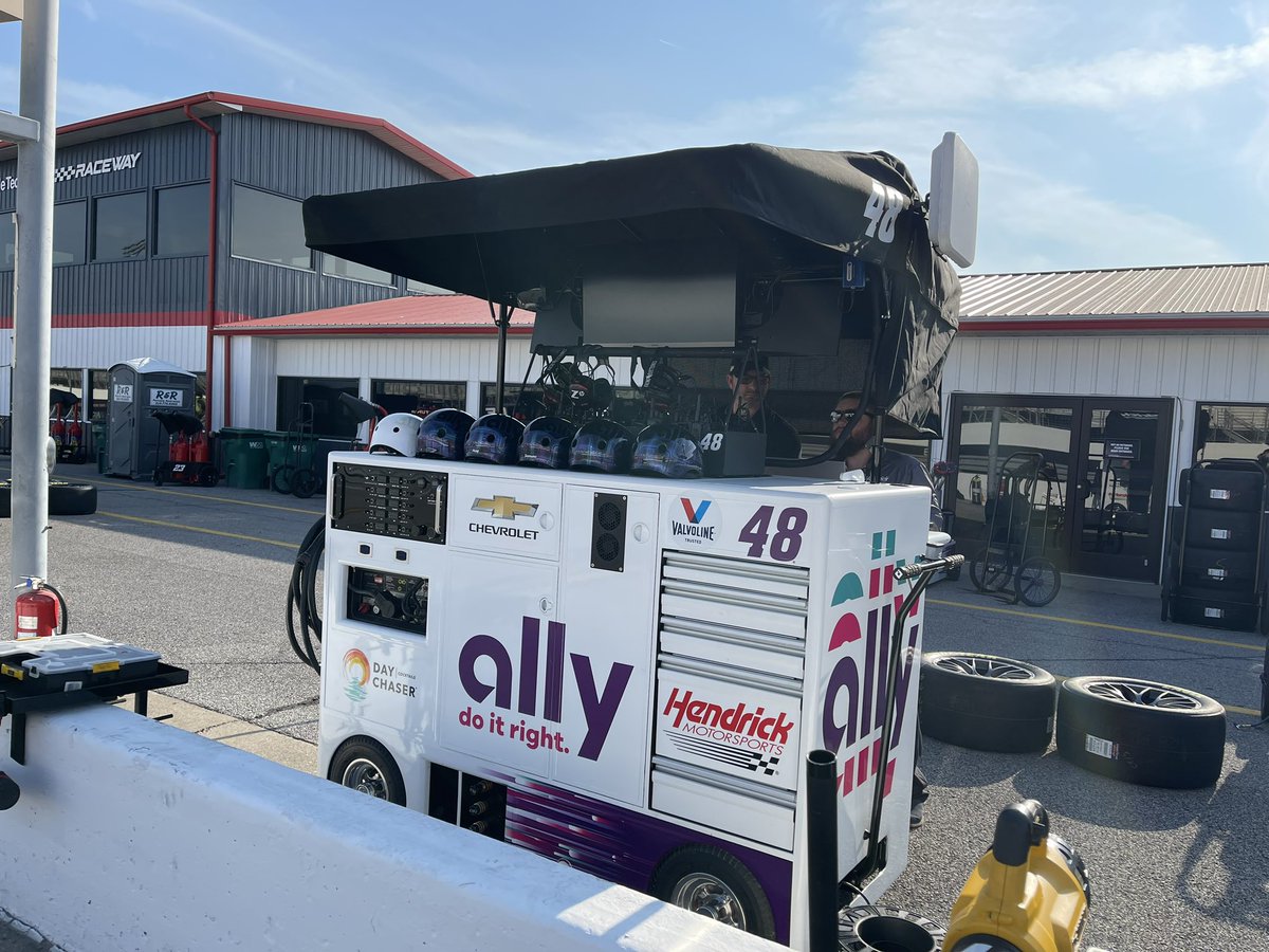 The #Ally48 team will be working out of Stall 17 for practice and qualifying today. 💪