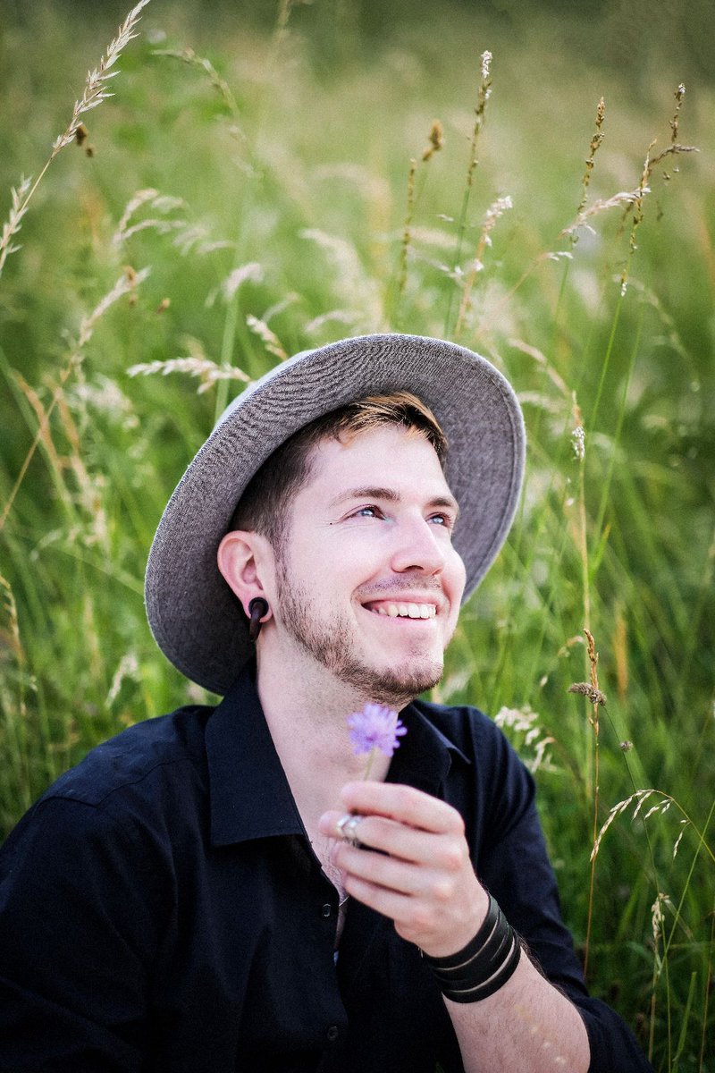 Wenn mann der <a href="/Seelenfang_/">The Mimi</a>  Bilder vom Park sendet und es in einem Photoshooting endet.

War sehr cool auch casual Bilder zu machen.
#malemodel 🤣