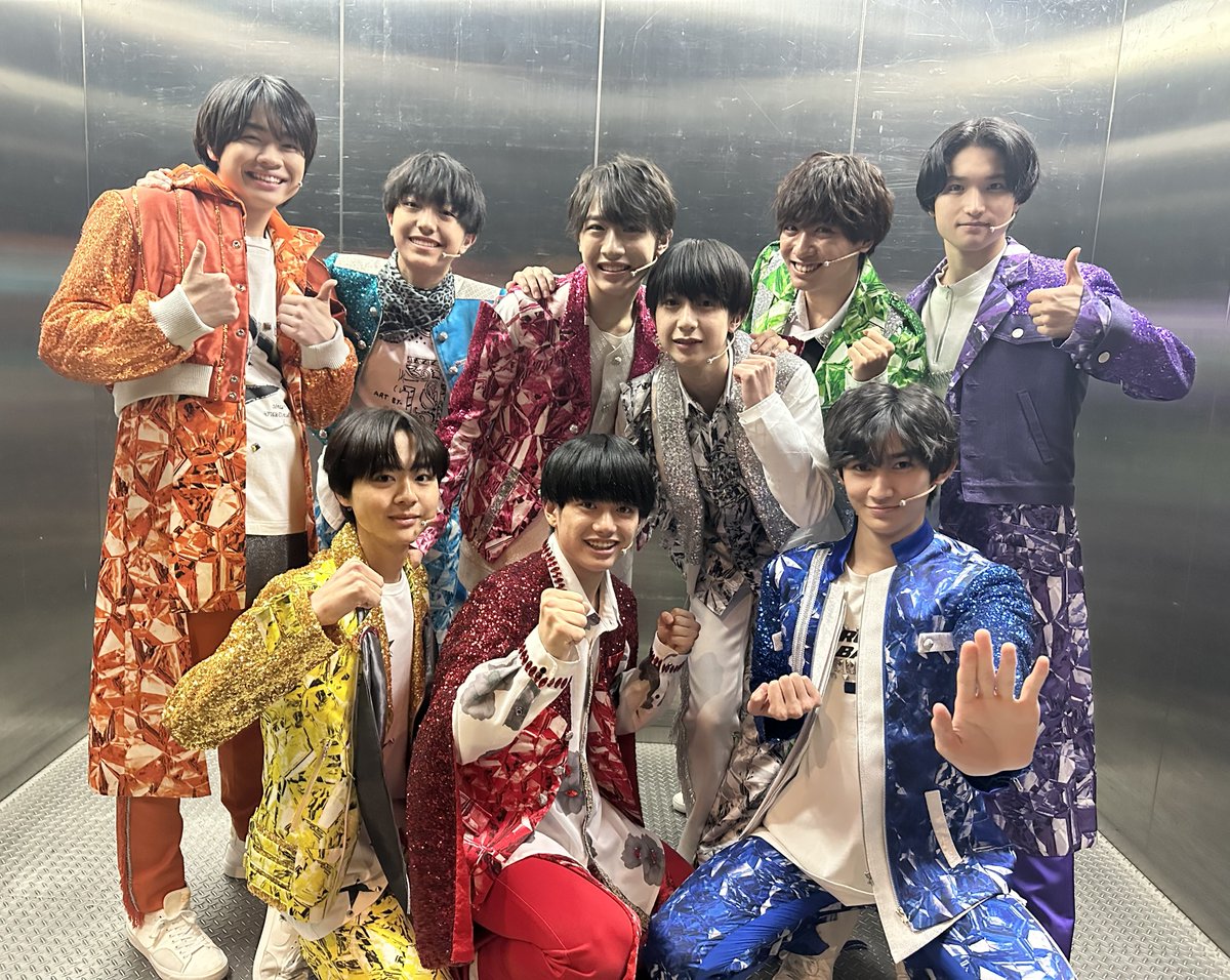With costumes as colorful as their personalities, the boys of Kansai Junior group #AmBitious are excited for their weekend of shows at #SpringParadise2023, ready to 'Reach for the sky' and beyond as they continue to grow as a group!

#JohnnysUpClose