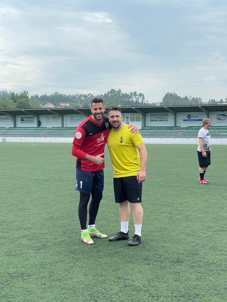 Veteranos vs noveles🐗🐗
                   🍺🍺