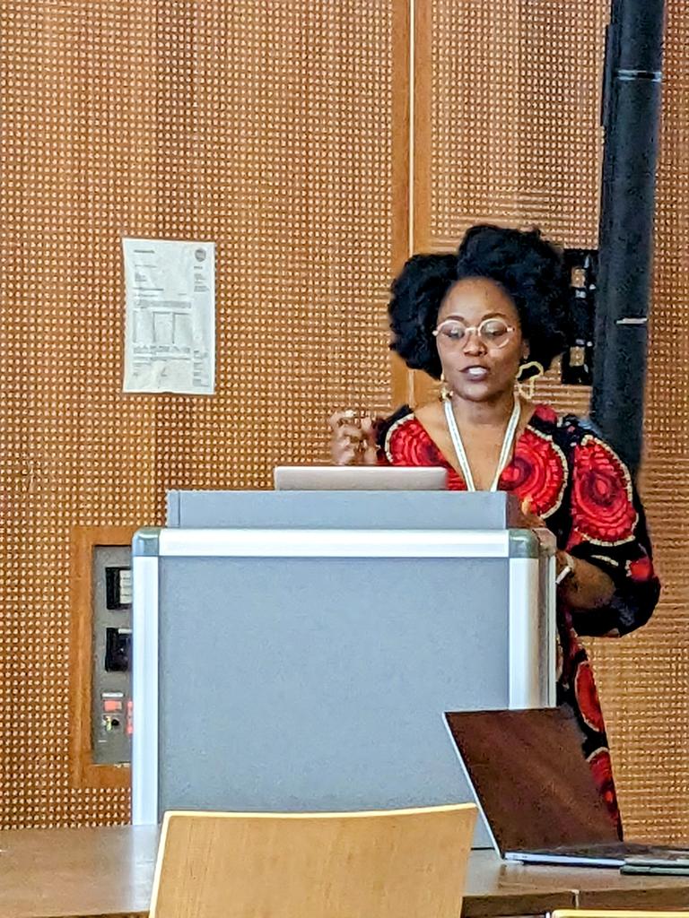 SJ Cooper-Knock (@sjck_sheff) on Twitter photo The inimitable <a href="/mandlods/">Dr. Dudu Ndlovu</a> sharing her research on violence, migration, and memory.
#ECAS2023 The inimitable <a href="/mandlods/">Dr. Dudu Ndlovu</a> sharing her research on violence, migration, and memory.
#ECAS2023