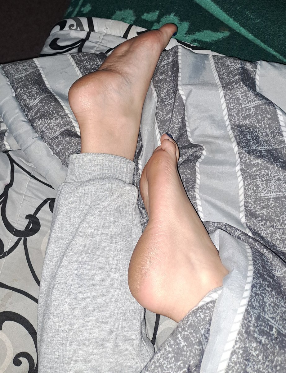 Sweetfeet296's tweet photo. Love it , lick it , oil it , stick
#footfetich #feetpics #soles #toes #softsoles #Footmodel #Blonde #modelFootslave #findom #feetseller #onlyfans https://t.co/LY5OeyeHyo