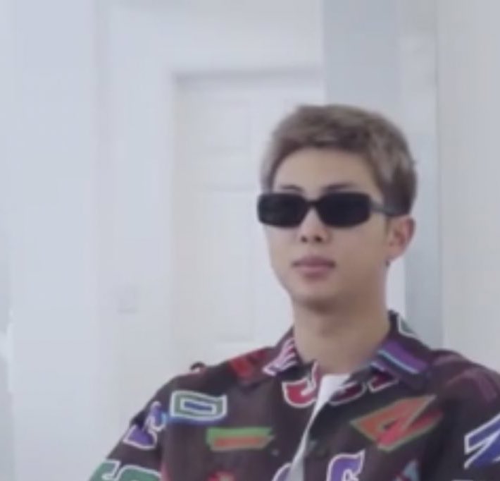 Dodzz97's tweet photo. Me saving every concert screenshot on the timeline knowing that I SAVE IT MILLION TIMES BEFORE : https://t.co/3OiyrsuP44