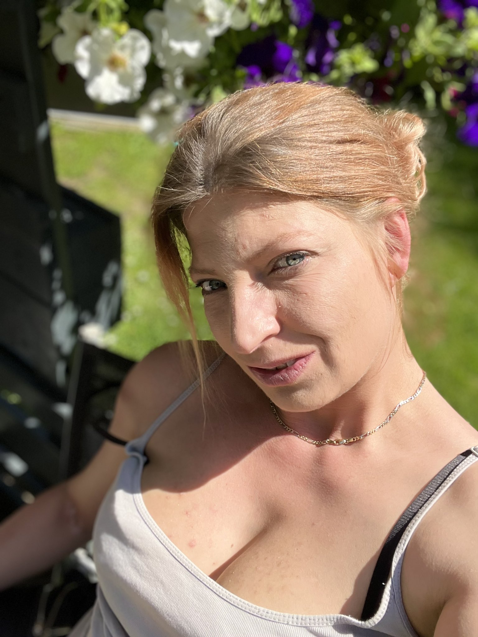 Wünsche euch allen noch einen schönen sonnigen Samstag 🥰🥰 https://t.co/VPhP7vJWzJ