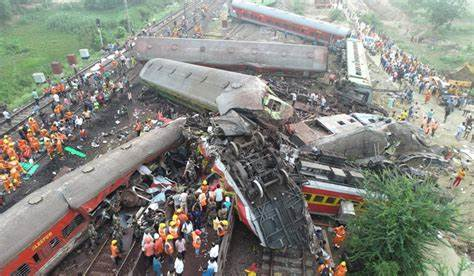 sanghvi_saumya's tweet photo. Heartbroken by the news of the train crash in Odisha that killed hundreds of people&amp;injured many more. It is one of the worst rail disasters in India’s history. Praying for the survivors and the families of the victims. #OdishaTrainCrash #PrayForOdisha @narendramodi @RailMinIndia https://t.co/NdXlFTBsL3