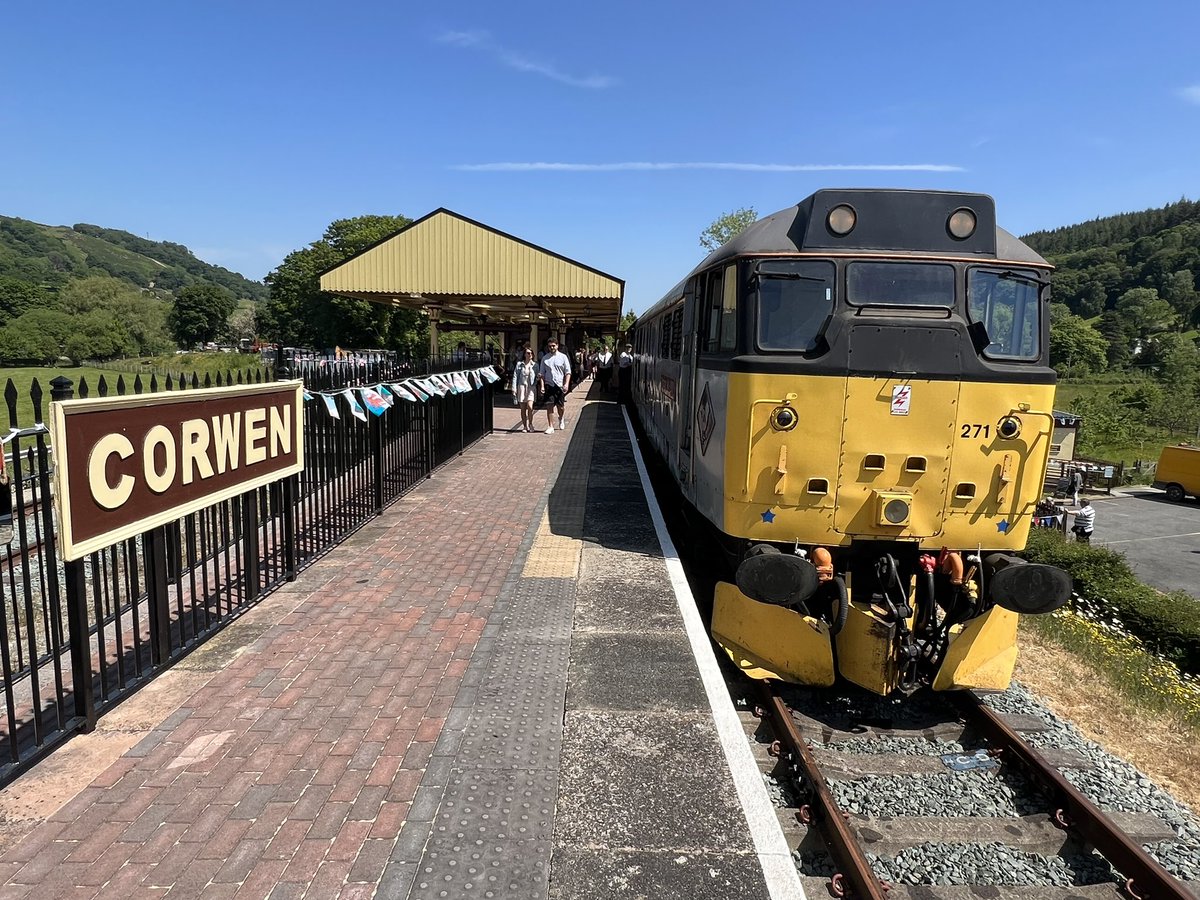 Made it to Corwen! Superb weather, lovely Type on load 4, stunning Denbighshire scenery…. All I need now is an ice cream!