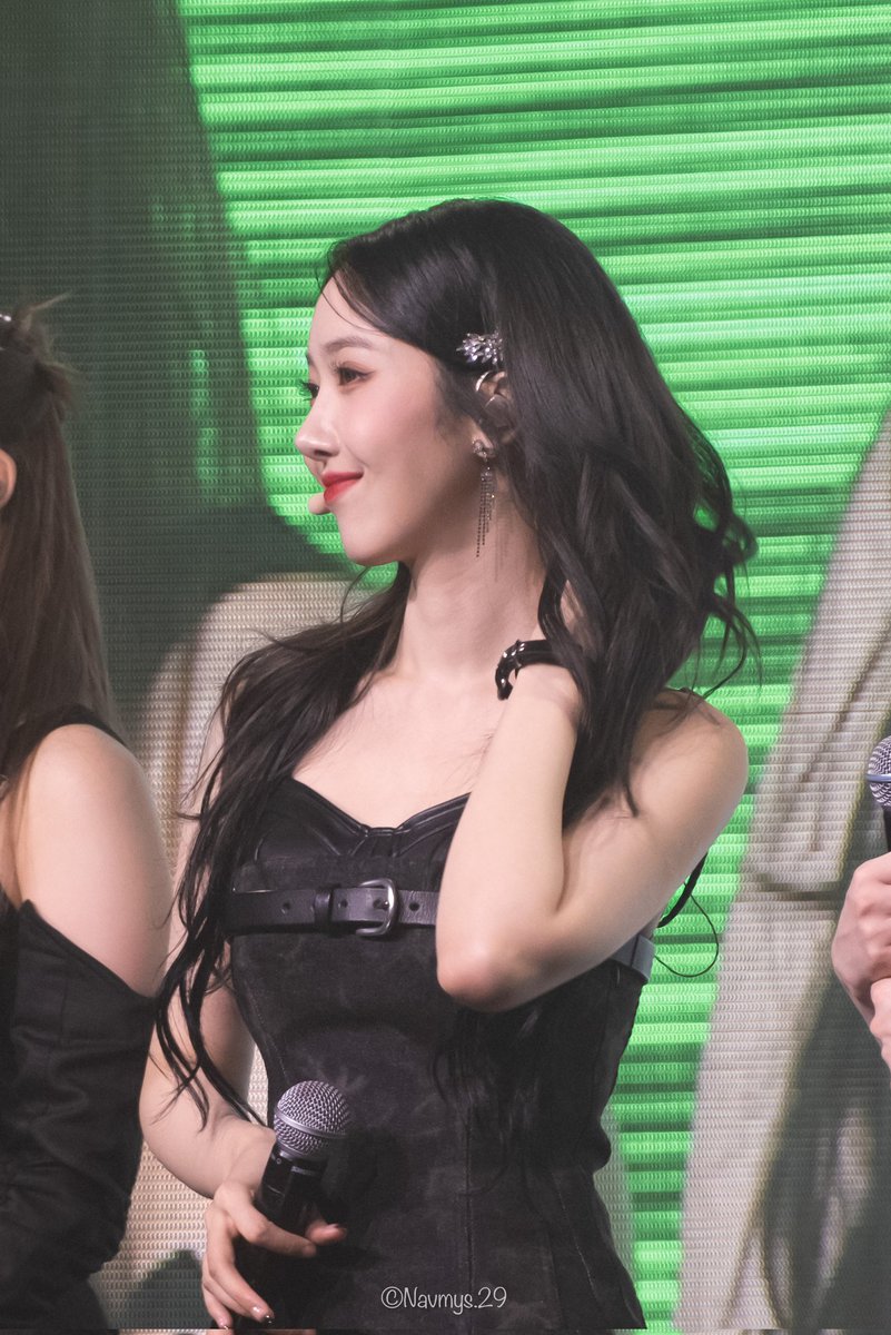 applebuddy_sinb's tweet photo. 💘HAPPY #SINB DAY💘
신비 생일축하해❤️❤️❤️❤️

@bscenez
#VIVIZ #비비지
#HBD_TO_SINB
#HAPPY_SINB_DAY https://t.co/Vyzdn1NaAt