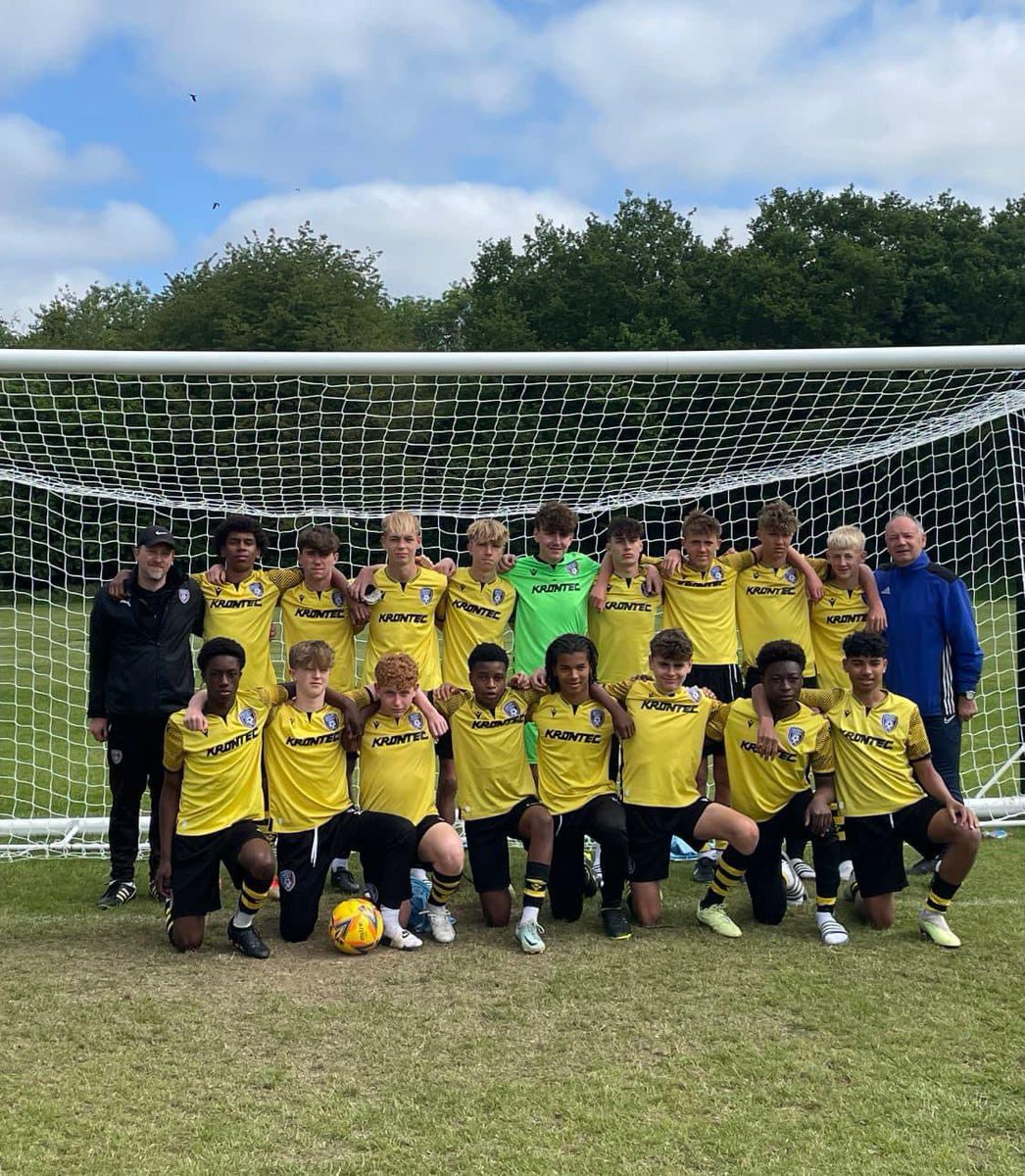 Huge congratulations to our @WiltsFCAcademy U15 team, who lifted the Championship Cup, at the The @jpluk British Cup Competition🟡⚫️⚽️👏🏆

#jplbritishcup #nsxsports #JPL