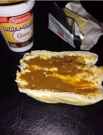 El pan con manteca y dulce es lo mejor del mundo