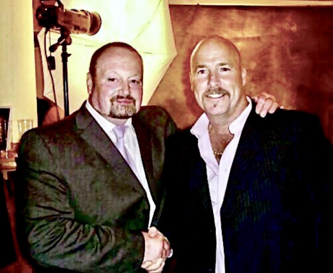 Grimesygrimes's tweet photo. Happy Birthday former bare knuckle boxing legend, author and true gent, ‘Wild Thing’ Lew Yates..🎂
#Boxing #Birthday #LewYates https://t.co/rsPHpCCTbD
