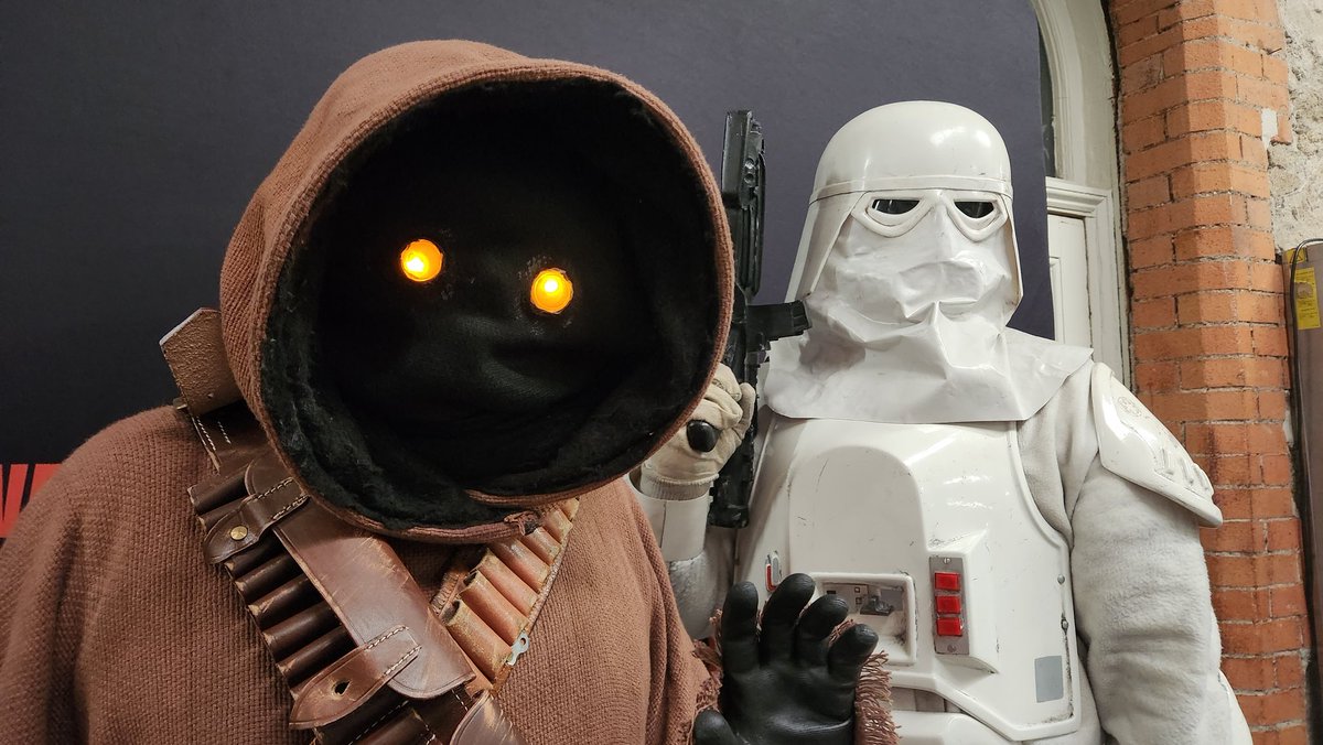 Cadet CDZ1917 is always on the search for shiny things. Poor TS19793 of the Ireland garrison never really stood a chance.

A great day's scavenging washed at Gamerfest in Dublin.

#EndorCampus #Jawa #Utinni #GalacticAcademy  #JudgeUsByOurSizeDoNot