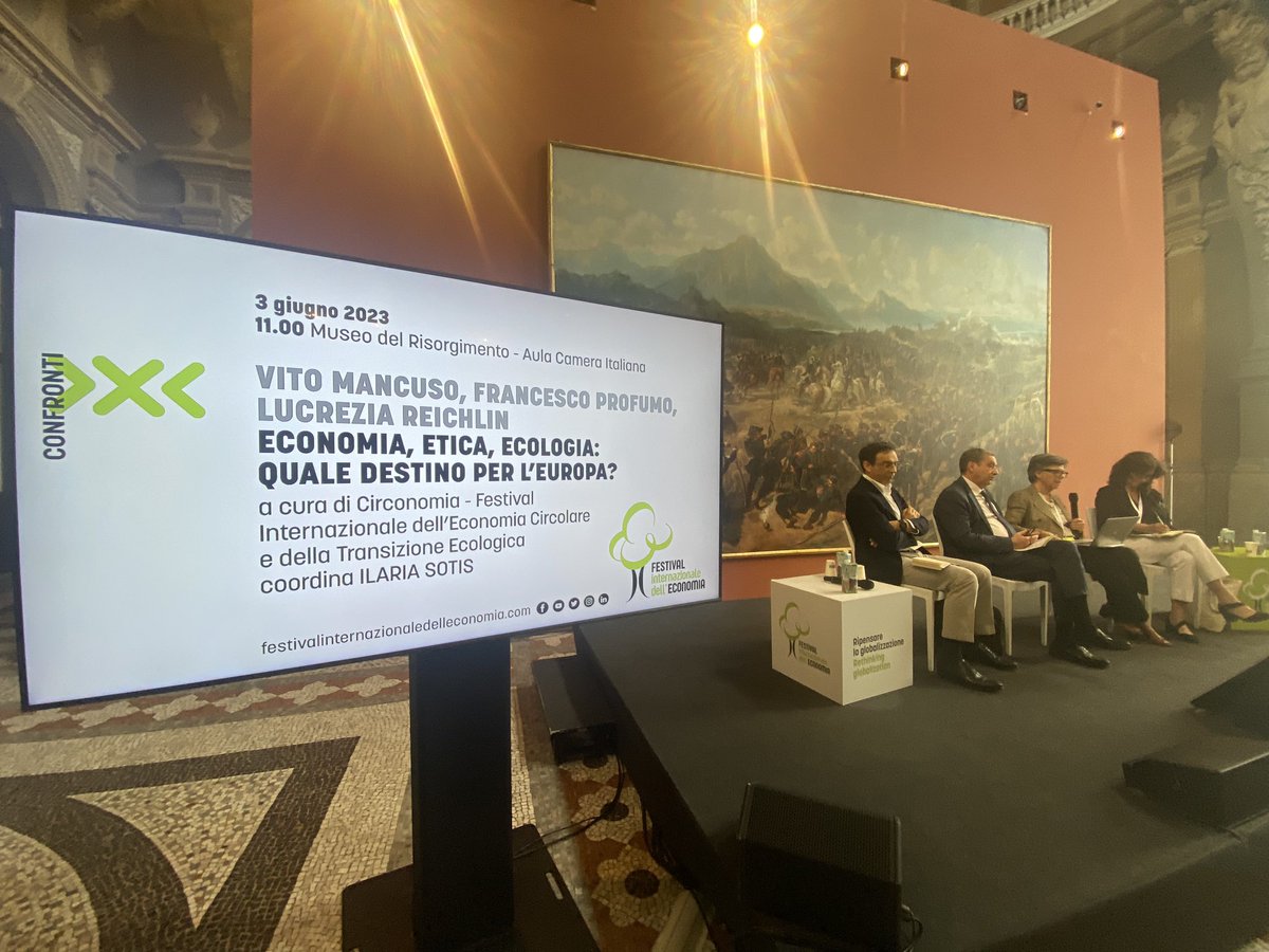 Al Museo del Risorgimento di Torino grande pubblico per l’incontro promosso da <a href="/circonomia/">Circonomia</a> insieme al <a href="/festinteconomia/">Festival Internazionale dell'Economia</a>: Vito Mancuso <a href="/LucreziaReichli/">Lucrezia Reichlin</a> Francesco Profumo con <a href="/ilariasotis/">ilaria sotis</a> dialogano su «Economia, etica, ecologia: quale destino per l’Europa?» <a href="/eprsocial/">Eprcomunicazione</a>