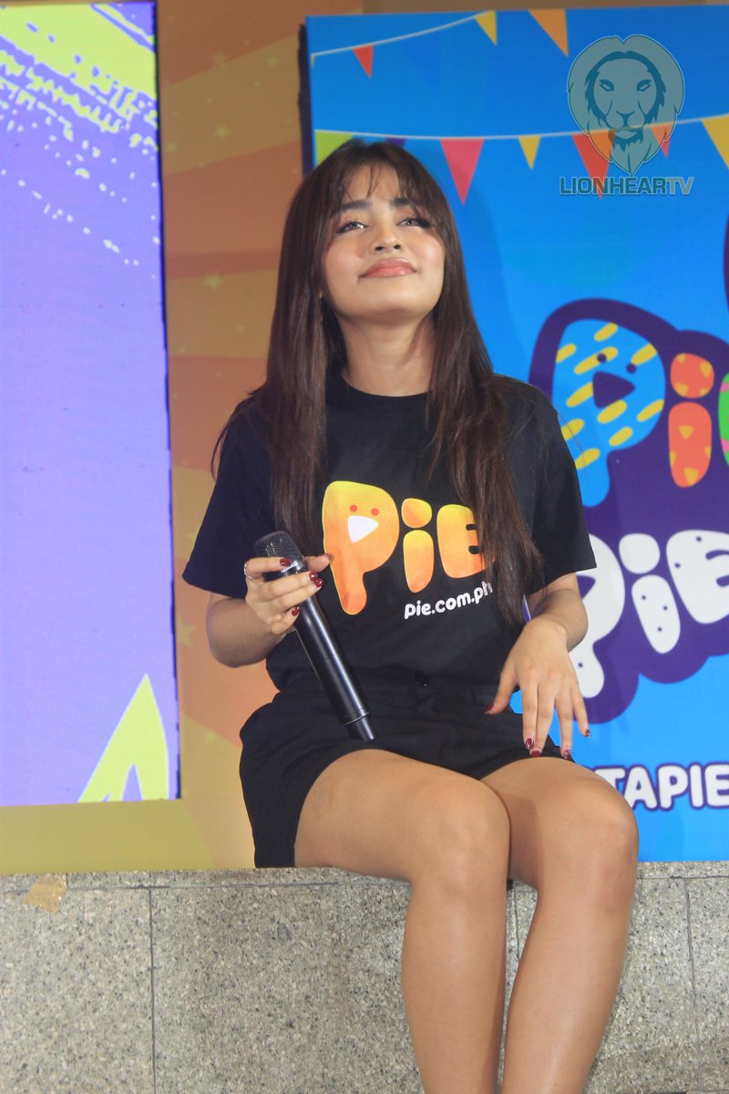 LionhearTVNet's tweet photo. LOOK: The beautiful @vivoree performs her new single, Dalawang Isip here at the #piesta https://t.co/Ff6GpWiVth