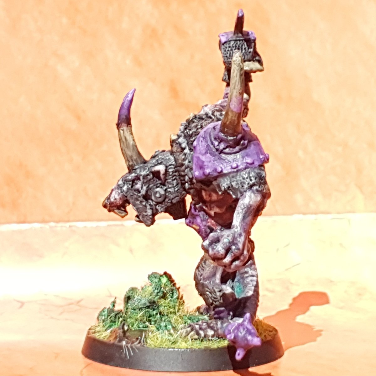 Heed_Paints's tweet photo. Who says they don't exist?!
Boneripper, the best Skaven model of its time gets the repaint treatment, no classic red claws this time around 💜
#WarhammerCommunity
#Warmongers
#Oldhammer
#warhammerfantasy
#skaven
#Boneripper #AOS #WHFB #paintingpurple #ratogre https://t.co/t4ZhNaacpf