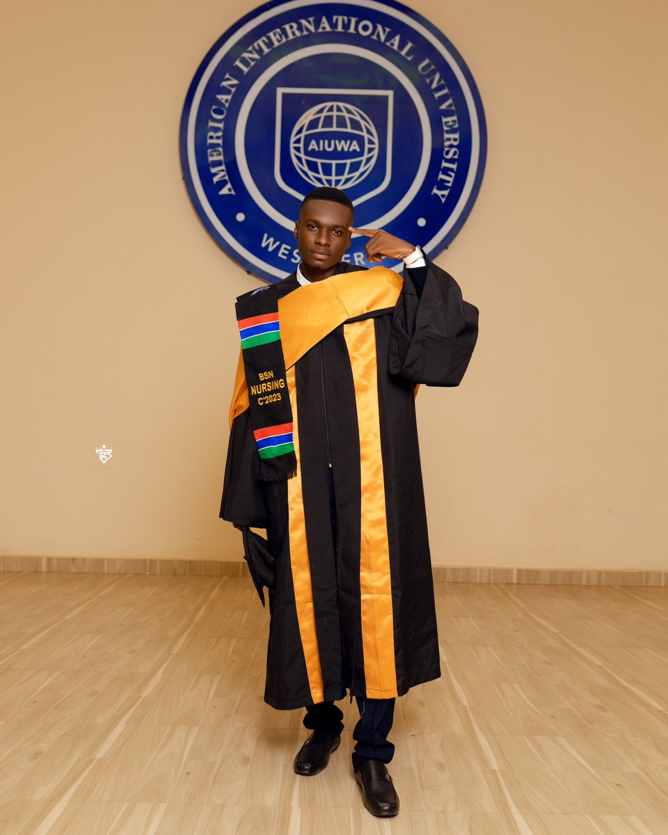 med__jr's tweet photo. Alhamdulilahx3🎓🎉👨‍⚕️❤️ https://t.co/XpNhUGa0qU