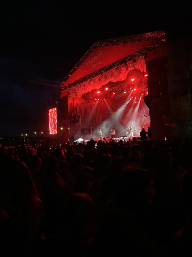 jgarcsas's tweet photo. Primer día #beatfestival en #toledo pasado por agua … 🌧Al menos pudimos disfrutar de #ardebogotá tremendo el directo! https://t.co/jm1T6JEiDZ