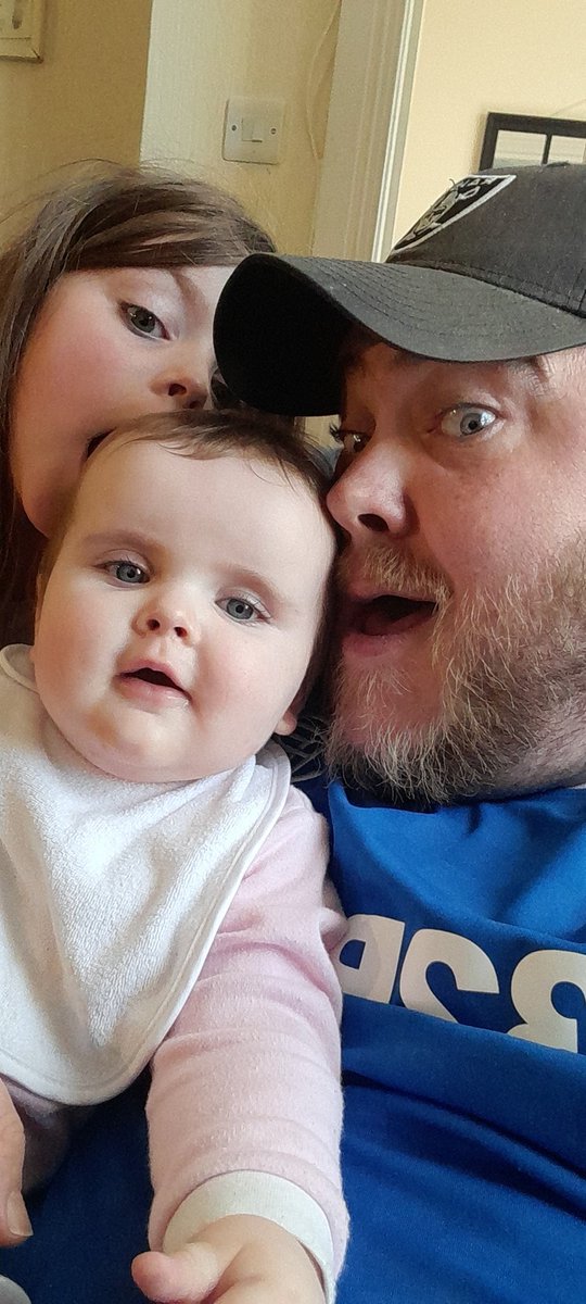 Mr_T_86's tweet photo. Hope ur having fun at work mummy @JessieBeeMe https://t.co/tGdsLQJAAx