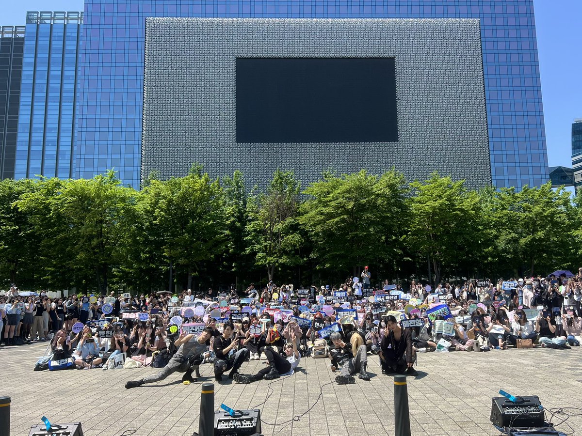 CIX_Official tweet media