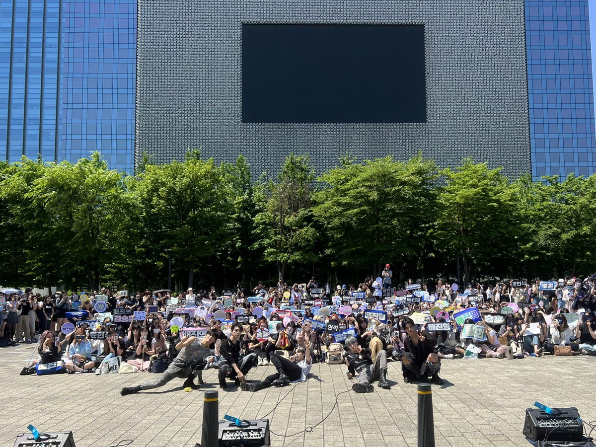 CIX_Official tweet media