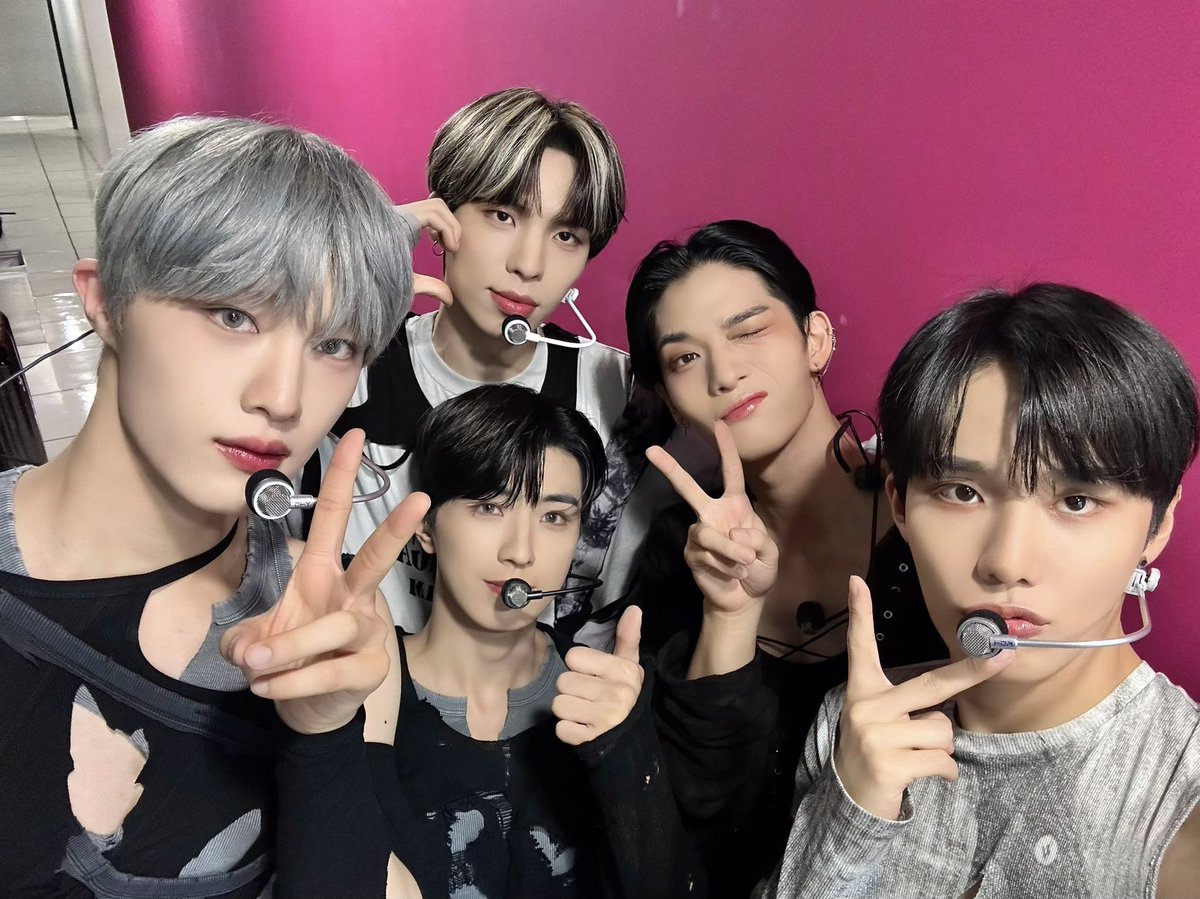CIX_Official tweet media