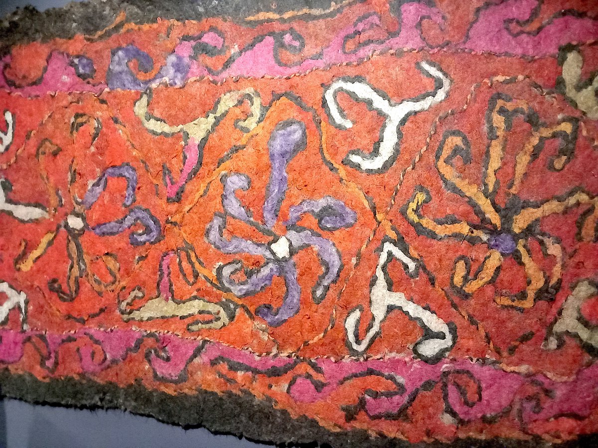 5edesFemmes's tweet photo. #Samarcande @imarabe, la broderie délicate et lumineuse des 🚺 en marge des #Chapan masculins, symboles du pouvoir politique
Art de la tapisserie au feutre de laine (Matisse !)
Dernier jour, entrée gratuite 🙏@Mairie5Paris https://t.co/J7S7yDQ87m