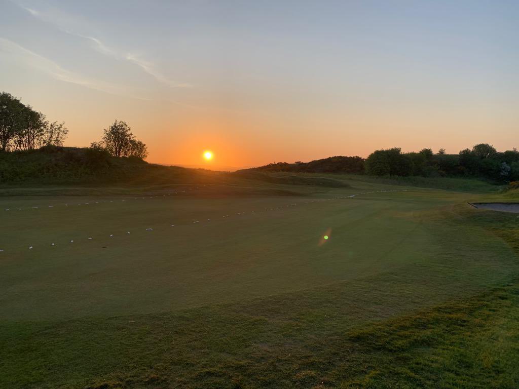 Early starts for @RanfurlyGC1889 means some beautiful Summer sunrises! 🌅🌞

The left image was at 4am today at the 3rd green as it was given a much needed drink 💦 & the right image was on Wednesday at the 7th green.

#ranfurlycastle #summervibes #golf