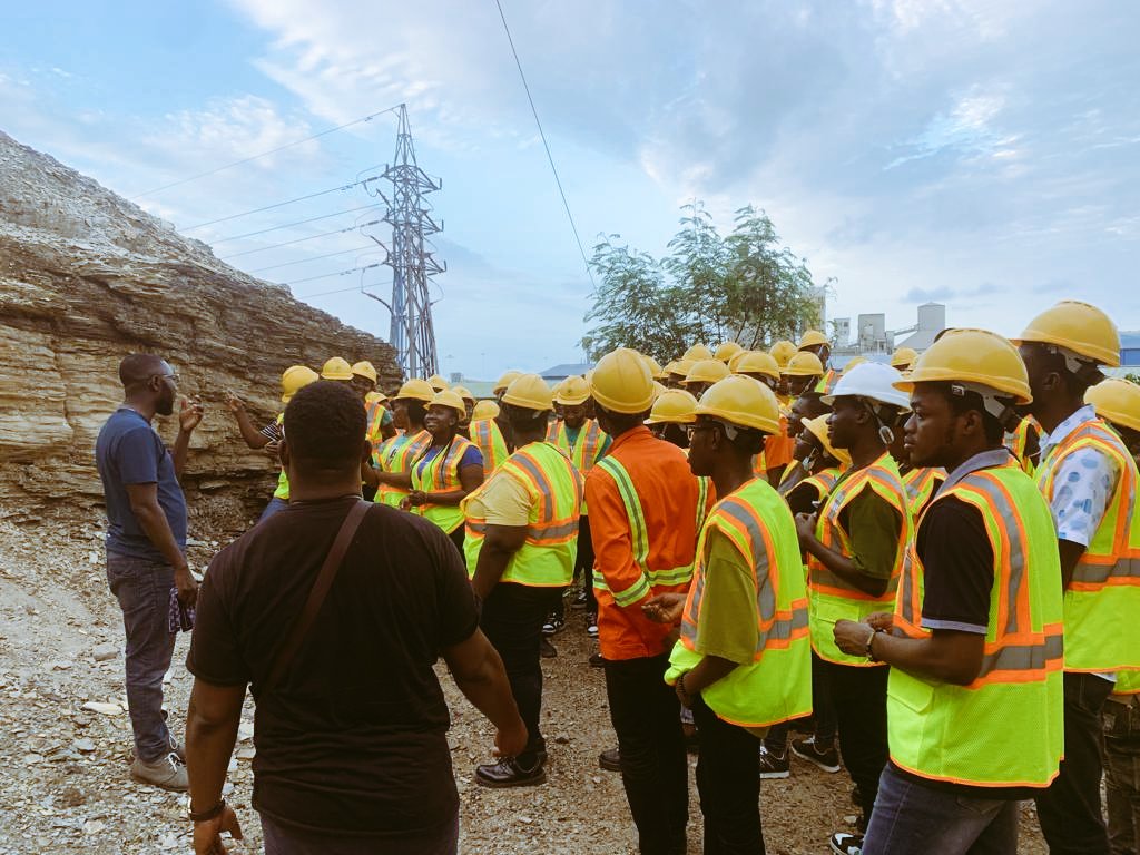 PetroleumKNUST's tweet photo. The second scheduled geological field trip for our third years came off from the 30th to 31st May. The students were equipped with first-hand knowledge of sedimentary rock types, mineralogy, and the accumulation-migration of crude oil in petroleum system.
#students #fieldtrip https://t.co/oqKCfynzDg