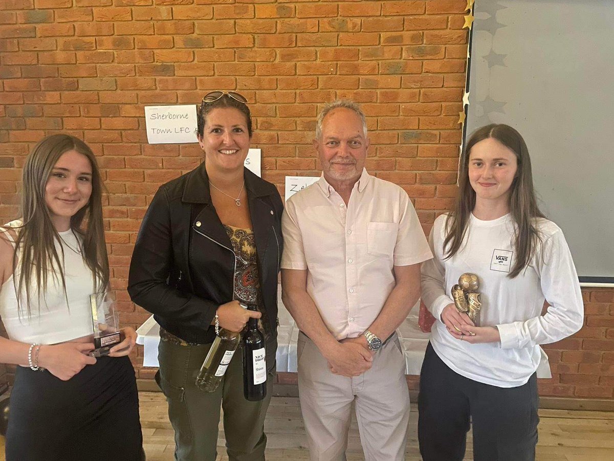 Development Team Awards: 

Evie-May Wright - Most Improved

Emi Seamans - Golden Boot, Players Player and Managers Player

Captain Kerry Bartlett for supporting the Coaching team in developing the team in its first season
🦓🖤
