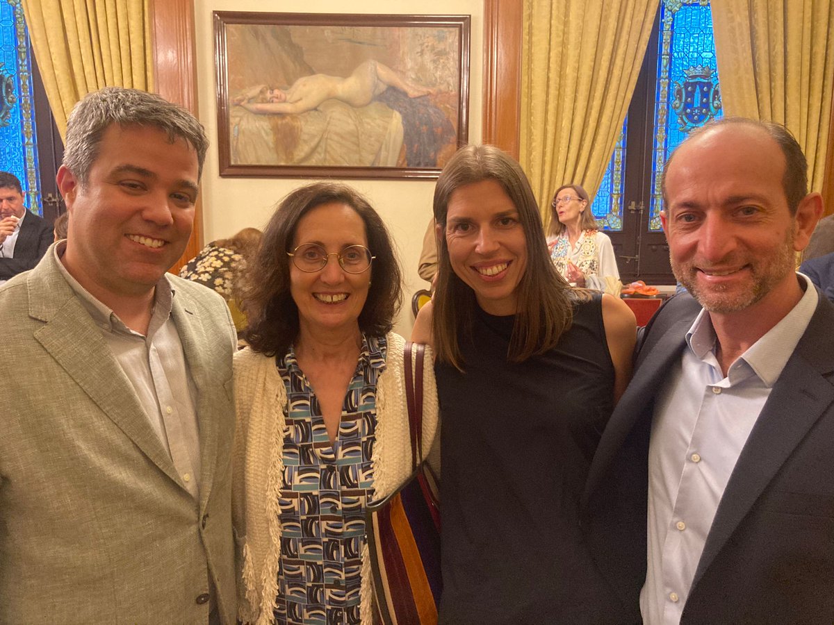 Confraternidad gallego-sermera.

Brillante la organización de la Sociedad Gallega De Radiología
Y del comité local
