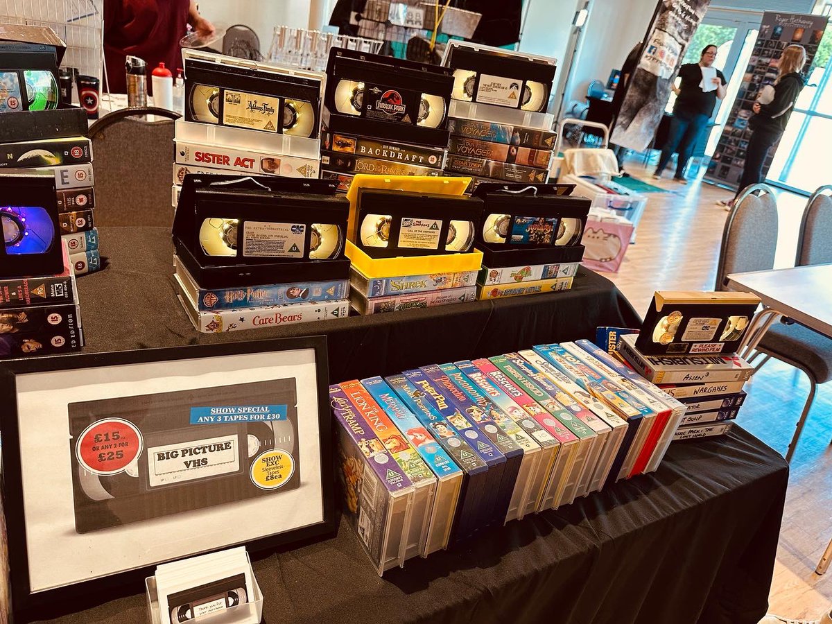 BigPic_Ruth's tweet photo. All set up at #mkfilmandcomiccon @BigPictureVHS https://t.co/oUdCwVxvu5