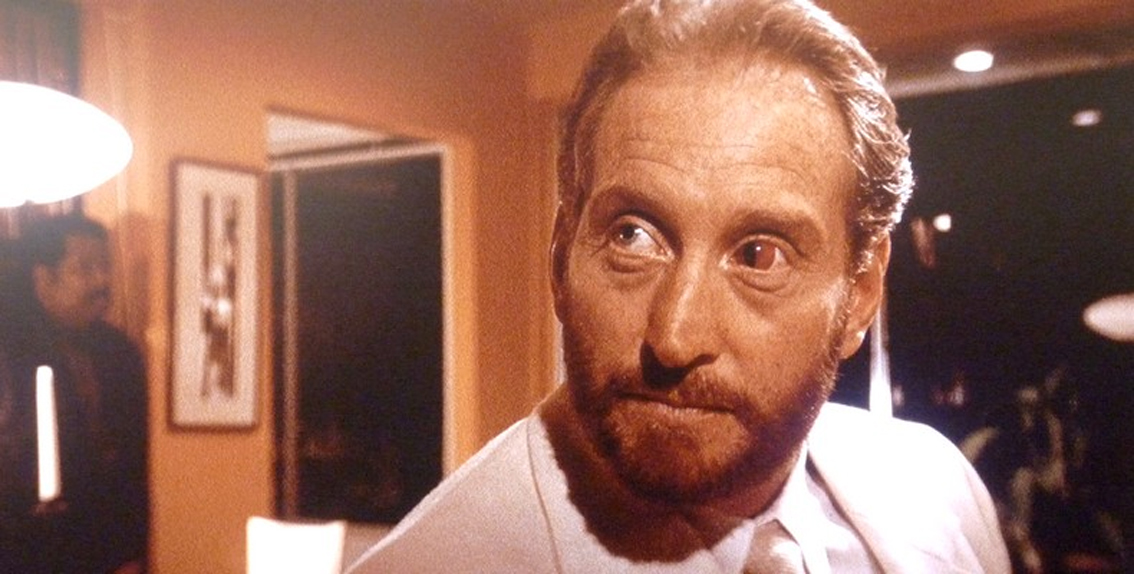 #OnlyFilmTopics
Eight #LastActionHero Facts:
3. #CharlesDance said in interviews that, after being told that he had won a part turned down by #AlanRickman because of the salary, he wore a t-shirt on set which read; 'I'm cheaper than Alan Rickman!'. 😆
#LastActionHero30.