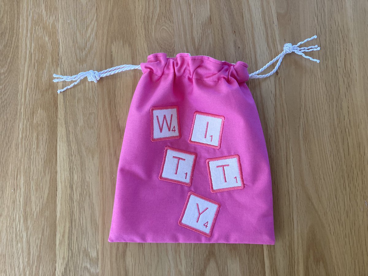 Babahoot.com Scrabble bags make great personalised gifts. 
#Babahoot #UKGiftHour #ukgiftam #etsystarseller #boardgames #scrabble