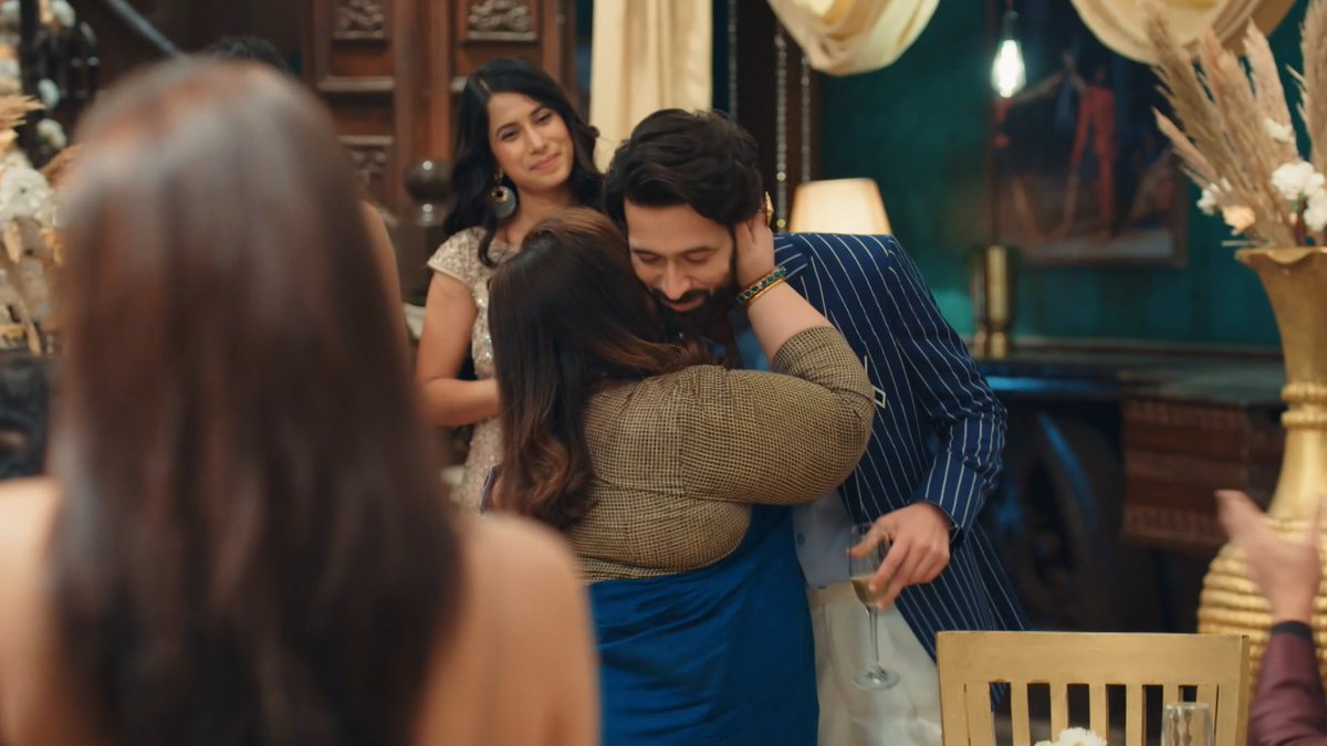 These two. This son and his mother just warm my heart. What an amazing bond. So well written and enacted. 

#BadeAchheLagteHain3