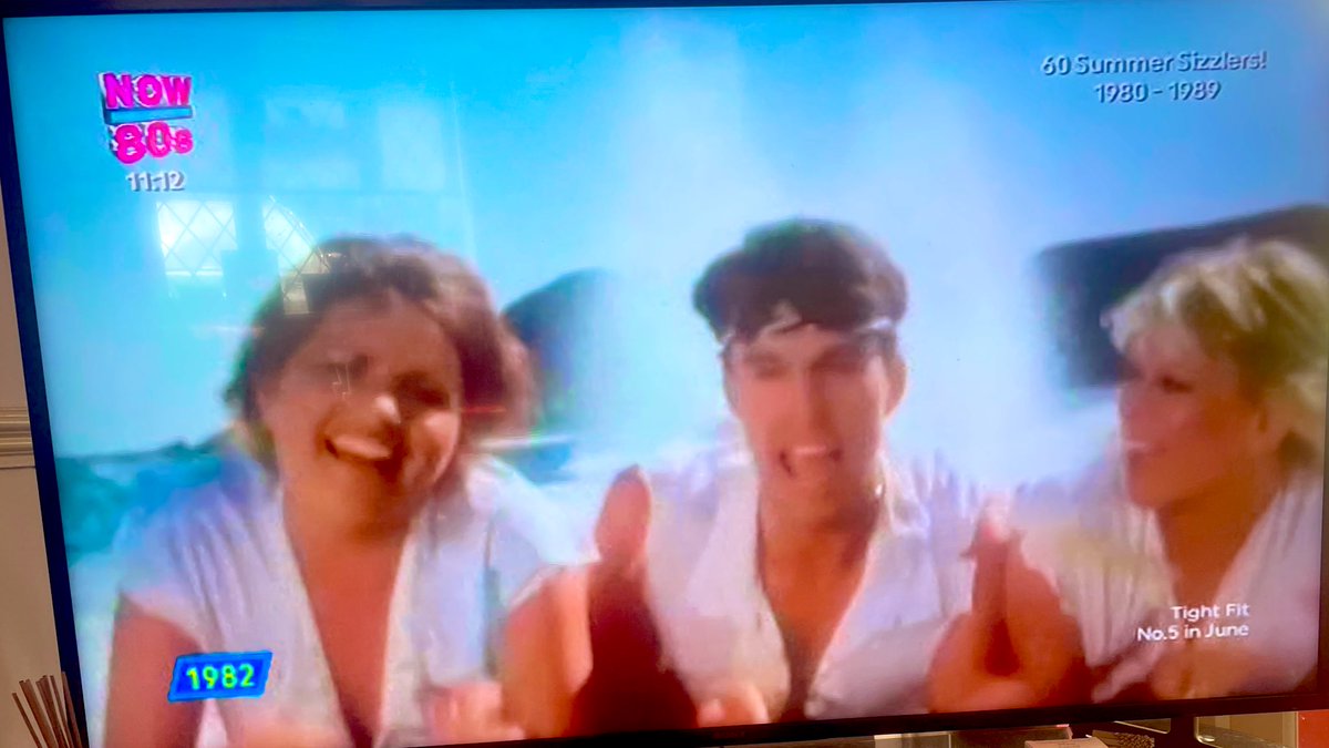 Relaxing in front of TV after today’s #Breakfast show - and this mighty song pops up on #Now80s…! @steve_tightfit @DeniseWaterman What a tune… #TightFit #FantasyIsland