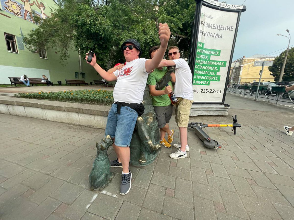 Ворвусь в эту вашу Самару.
Ворвусь с <a href="/totti_ita/">Тимон с корги</a> <a href="/keklolarbidol96/">Бордюр, красавицы</a> <a href="/staroobryadez/">промышленник-старообрядец</a> <a href="/Mos_art1/">Извольте заложить историк</a> <a href="/JumpAndy/">Tree из банды стриптизера</a> <a href="/VankaTalisman/">Рязанский горлопан</a>