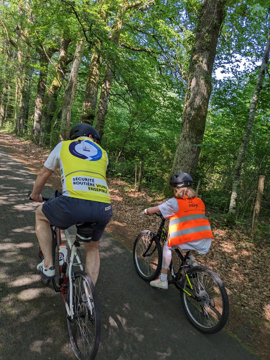 Un P'Tit Tour USEP sur La Limousine.
Plus de 1200 cyclistes et nos petits usepiens et leurs parents réunis ce samedi pour le plaisir de rouler  sur les routes de @hautevienne_dep
Un moment de partage en famille dans la bonne humeur 
<a href="/Dsden87/">DSDEN de la Haute-Vienne</a>
<a href="/aclimoges/">Académie de Limoges</a> <a href="/usepnationale/">USEP nationale</a>