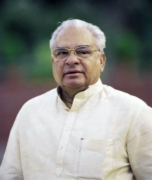 बिशनोई धर्म के अनुयायी लोगों को हमेशा स्मरणीय ,मार्ग दर्शक ,3 बार प्रदेश के मुख्यमंत्री, कैबिनेट मंत्री, 9 बार विधायक, 3 बार लोकसभा सदस्य और 1 बार राज्यसभा सदस्य जननायक "बिश्नोई रत्न" स्वर्गीय चौधरी भजनलाल जी की पुण्यतिथि पर भावभीनी श्रद्धांजलि अर्पित करता हूँ । <a href="/bishnoikuldeep/">Kuldeep Bishnoi</a>