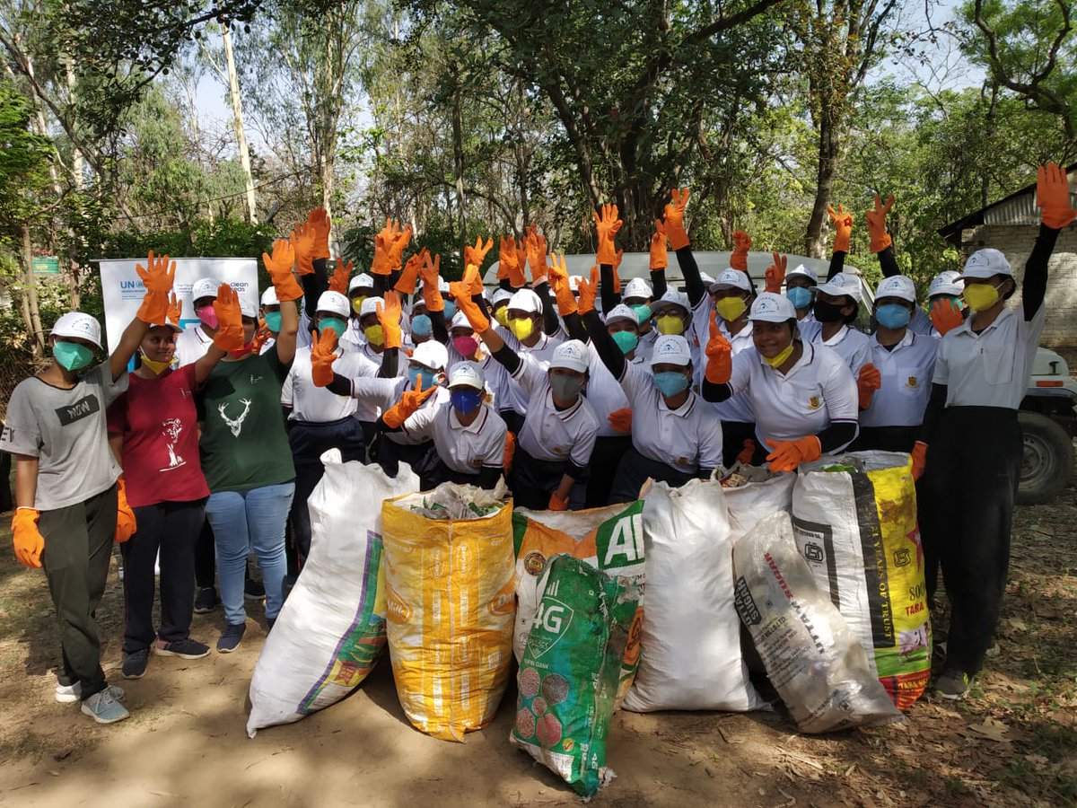 CEEahmedabad's tweet image. On #WorldEnvironmentDay, CEE North with the Forest Department, launched a 3 day #CleanupDrive on as part of the Plastic #TideTurnersChallenge. Over 50 NCC cadets attended the event in Kukrail Reserve Forest in Lucknow, where Over 100 kgs of plastic garbage were collected.
