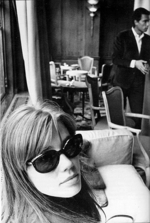 #FrancoiseHardy for a #SaturdayMorning. RT @veracruz777.