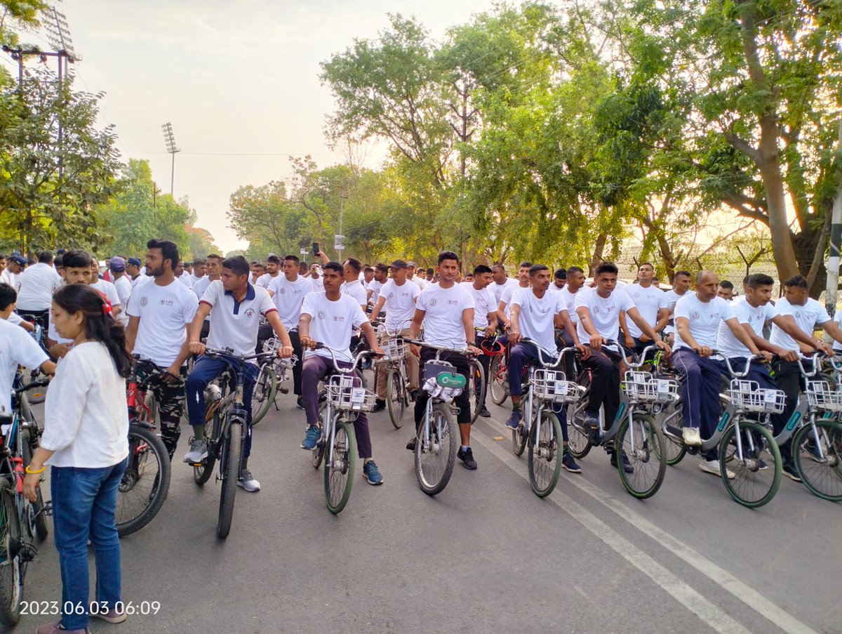 On the occasion of World Cycle Day, a cycle rally bicyclothon was organized by the Department of Forest Environment and Climate Change, Government of Jharkhand for public awareness in association with @rmccommissioner  and @RSCCL . #G20Summit #WorldBicycleDay2023  @MoHUA_India