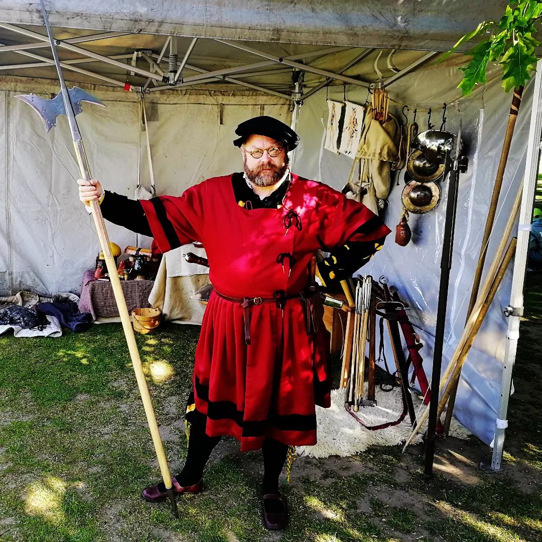 Meet Historic echoes who will be delivering a 16th century food display with tasters available to try at @SellyManorMuseum's Living History Day. Book your tickets now at museumshops.uk/product/living…