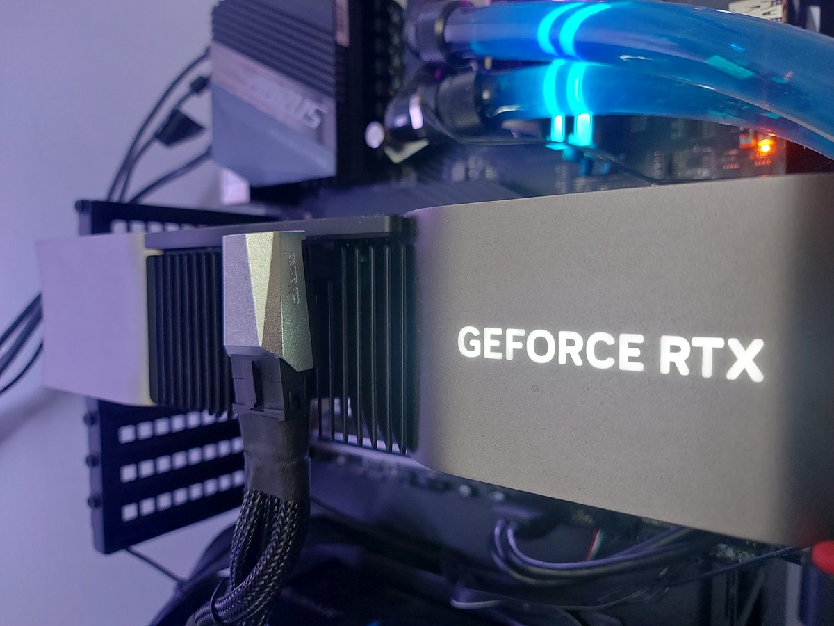 CapFrameX's tweet image. Best purchase of the year!  

#cablemod