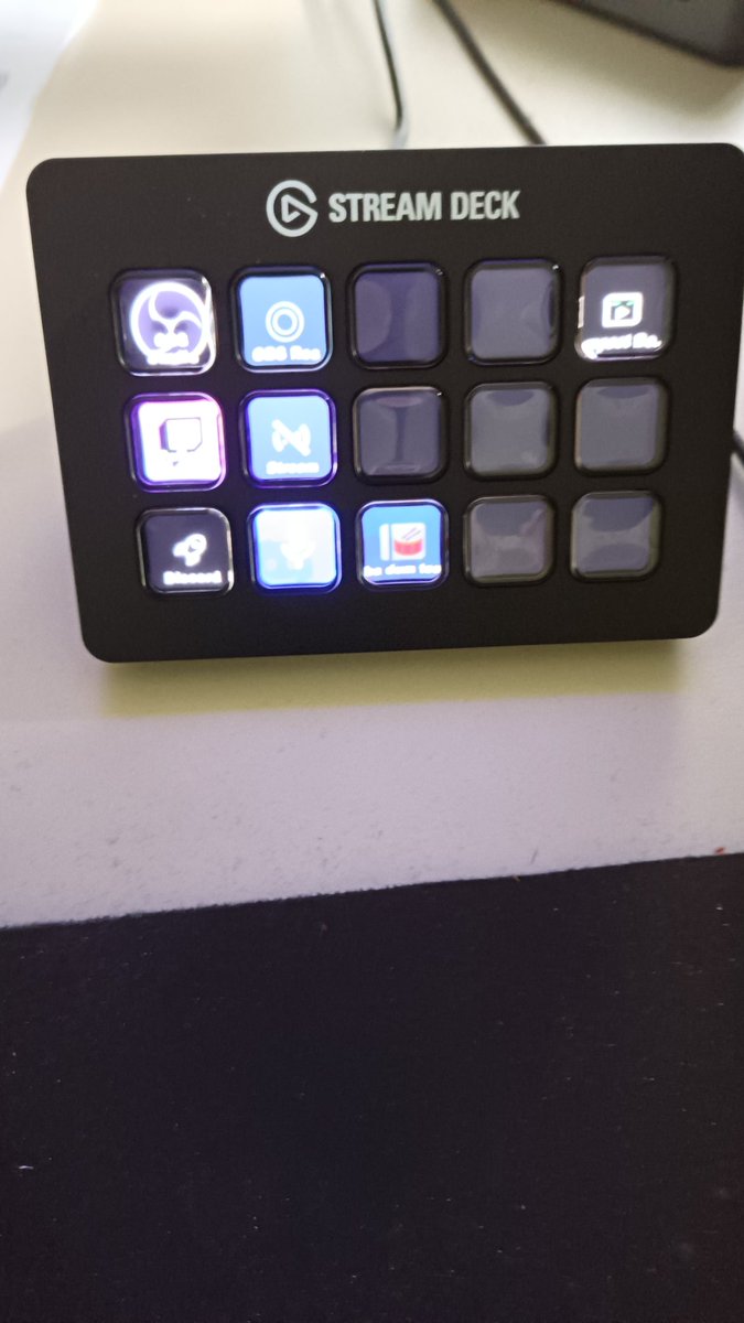 Icedaemon_'s tweet photo. New toy https://t.co/q4PYCbEAH8