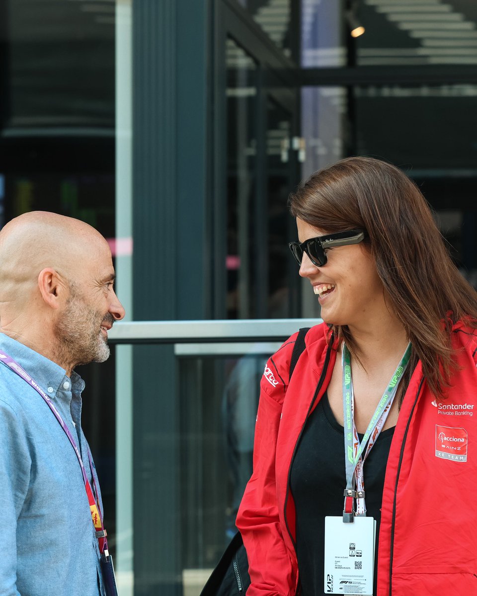 ⚡️<a href="/ExtremeELive/">Extreme H</a> 🤝🏼 <a href="/F1/">Formula 1</a> 
¡<a href="/CSainz_oficial/">Carlos Sainz</a> y <a href="/LaiaSanz_/">Laia Sanz</a> están en el #SpanishGP! 🏎️
¿A qué piloto creeis que van a animar? 👀🌶️